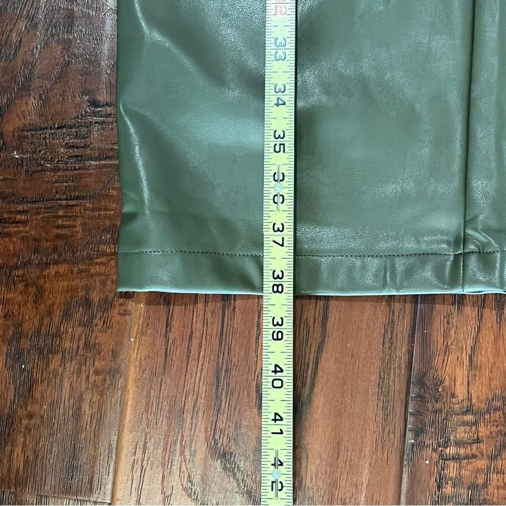 Abercrombie & Fitch 90s Relaxed Olive/Green Cargo Faux Leather Pants Y2K - Picture 3 of 11
